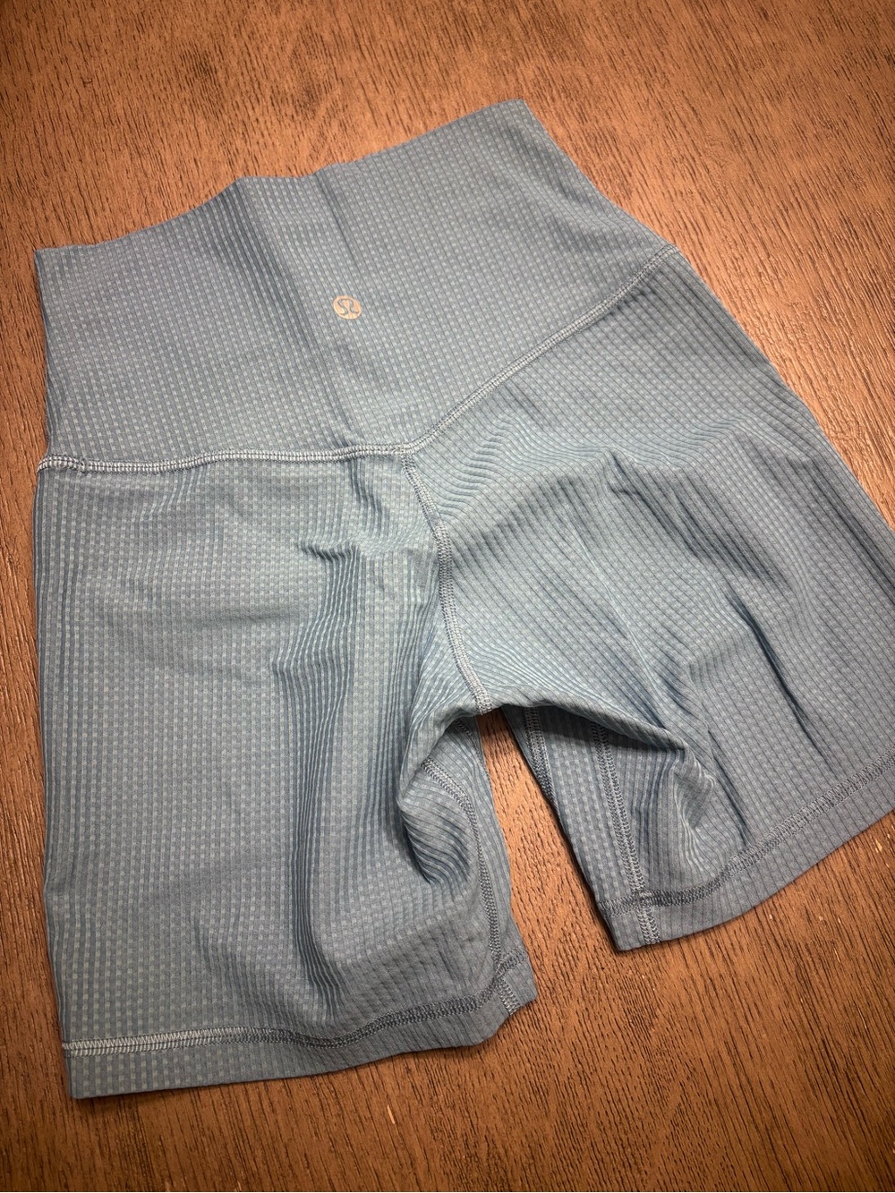 Lululemon Align High-Rise Short 6" pool Blue Light Size 4 dot texture